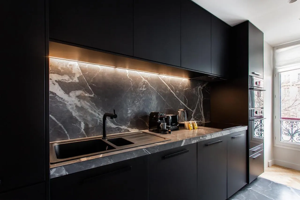 Magnificent - 3br- 8p - Batignolles Paris