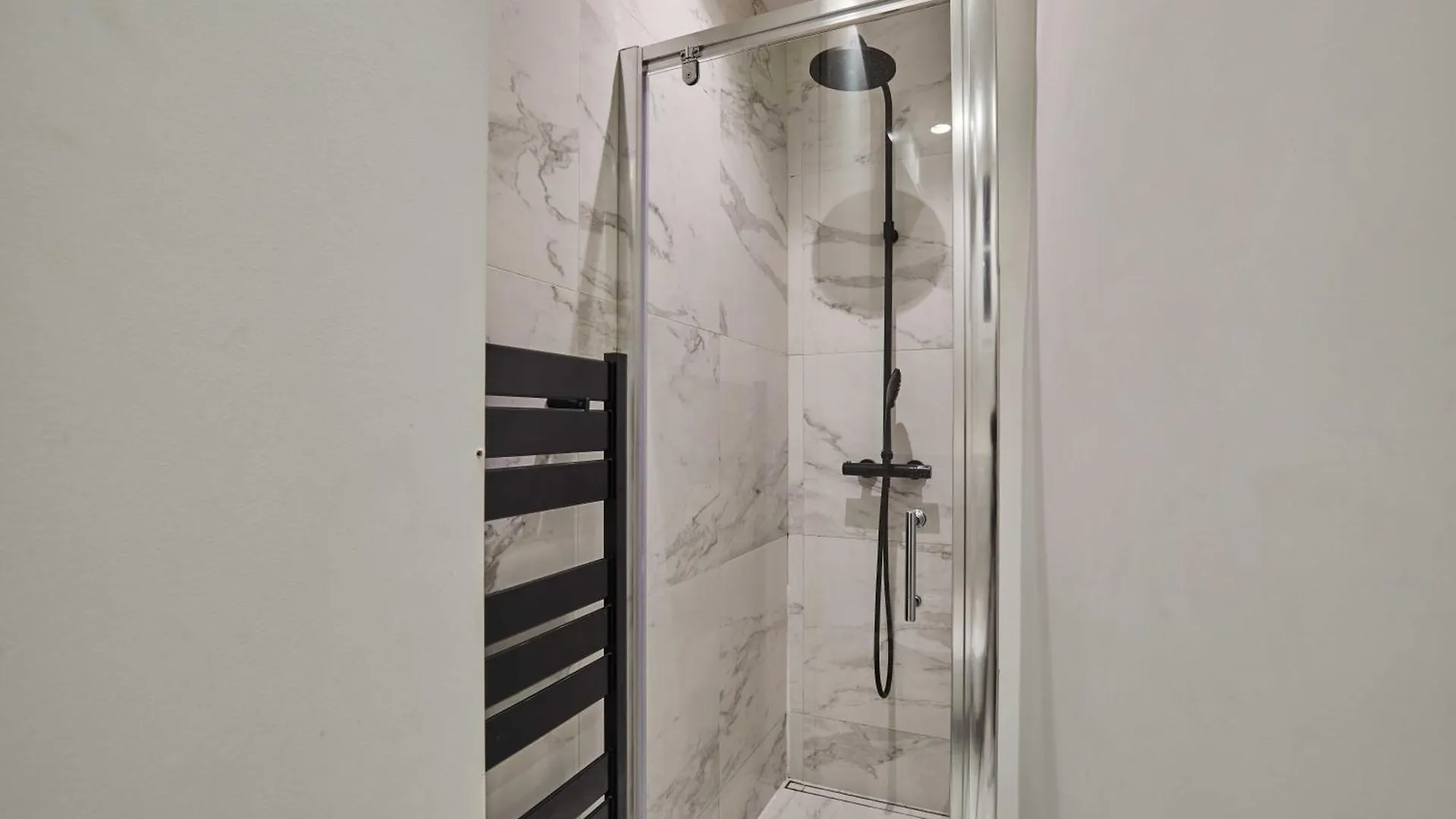 Magnificent - 3br- 8p - Batignolles