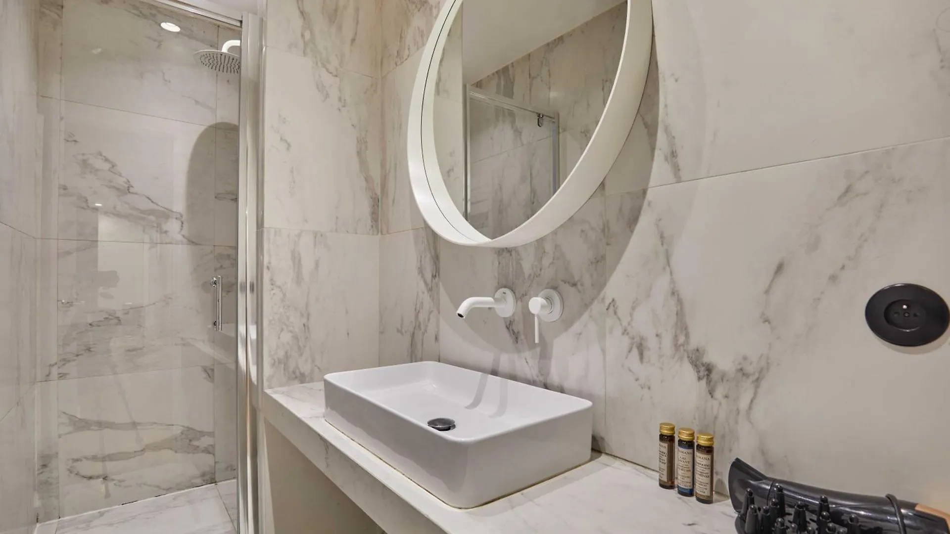 アパート Magnificent - 3br- 8p - Batignolles *