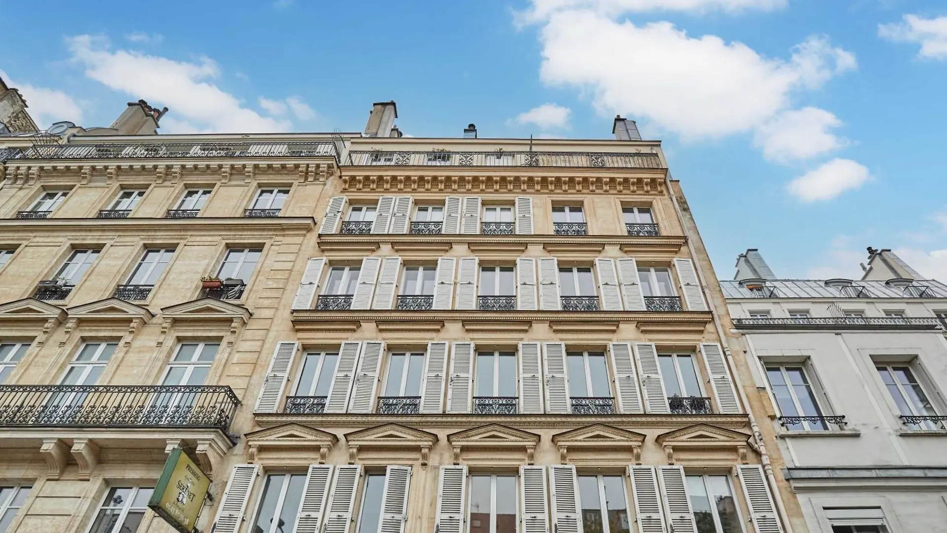 アパート Magnificent - 3br- 8p - Batignolles パリ